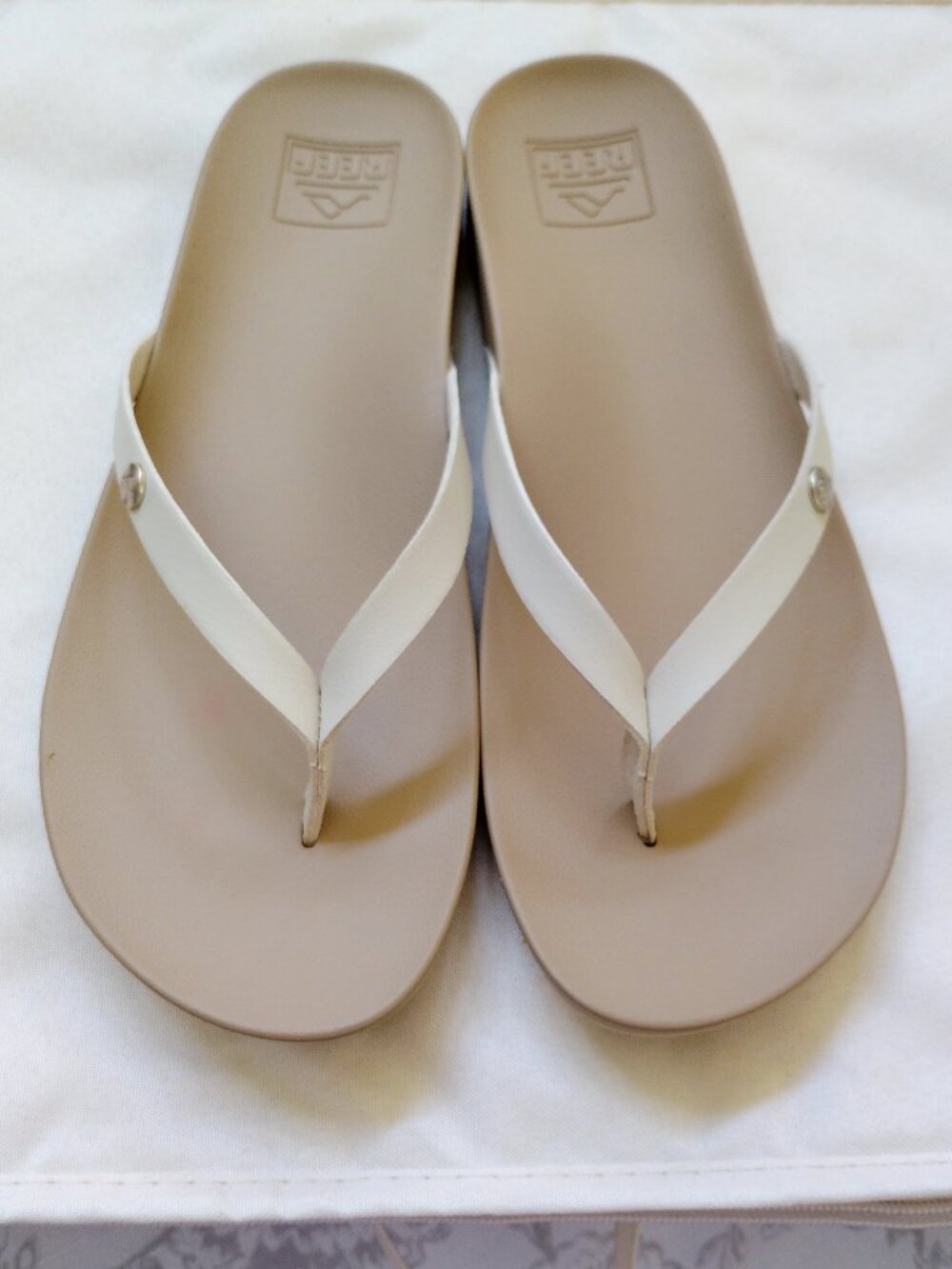 Reef Woman's Flip Flop Sandals Vintage White Vista Ivy